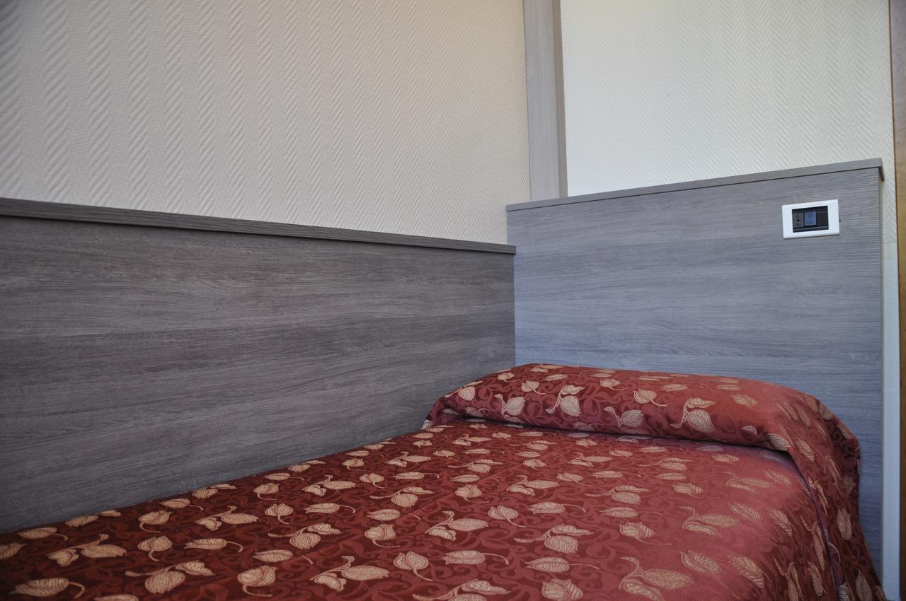 Hotel Est ปีออมบีโน ภายนอก รูปภาพ